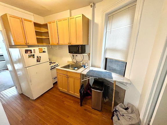 2nd image of 120 W 3rd St APT 19