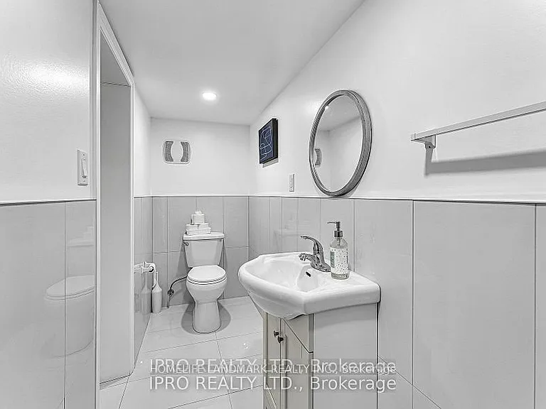 2595 Windjammer Rd — Photo 6