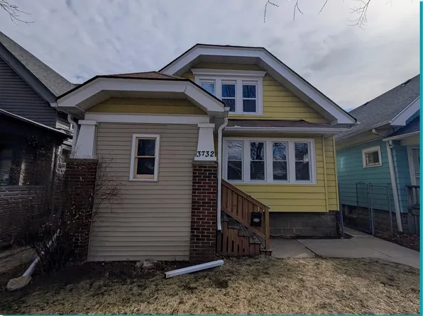 3732 N Vel R Phillips Ave, Milwaukee, WI 53212