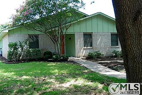 1st image of 1113 Villa Downs Dr