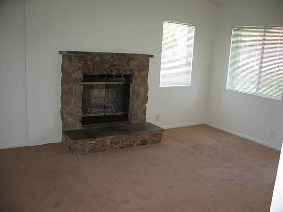 2nd image of 43647 Ponderosa St