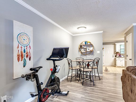 5th image of 810 Highland Dr APT 903