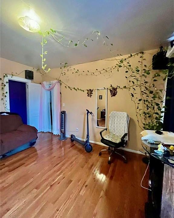 2nd image of 4602 8th Ave