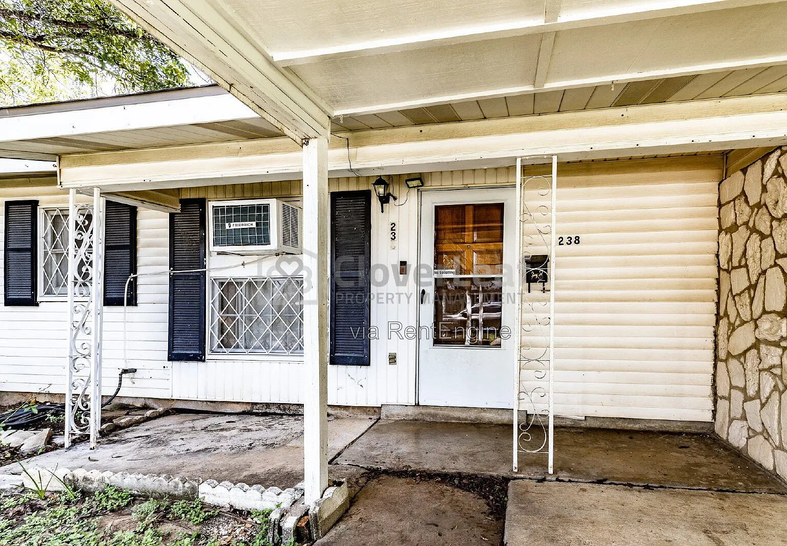 3 bed, 1.0 bath, 1594 sqft, $1,597 — Photo 4