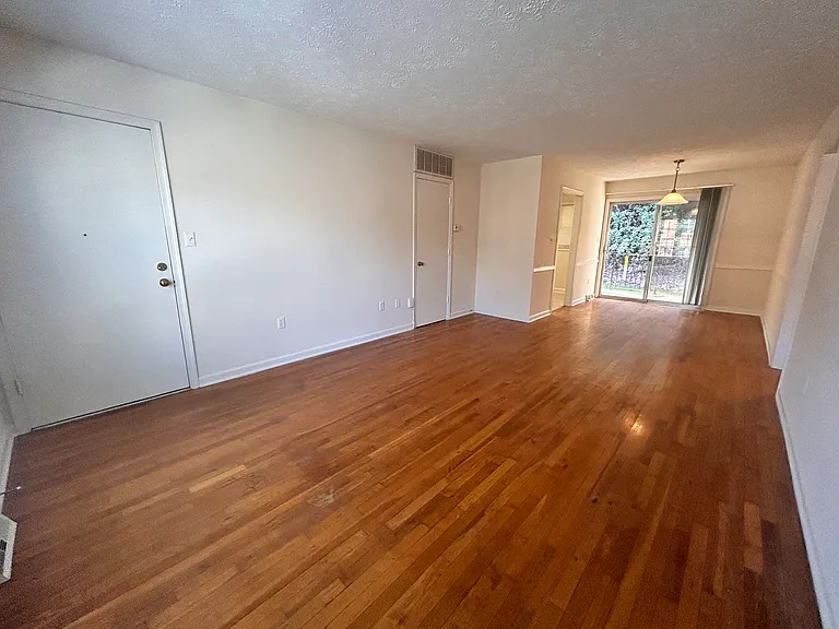 Princeton Circle West Apartments — Photo 71
