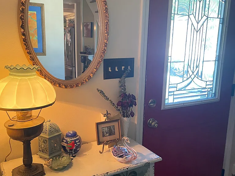 10945 Gilian Ln — Photo 3