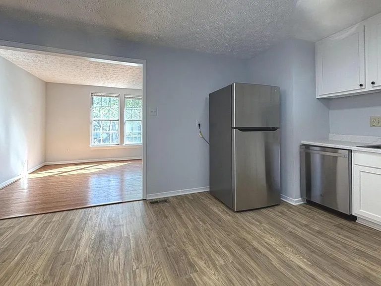 8106 Rhode Island Ave — Photo 29