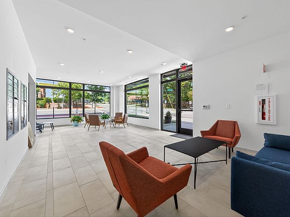 4th image of 615 W Peace St #203