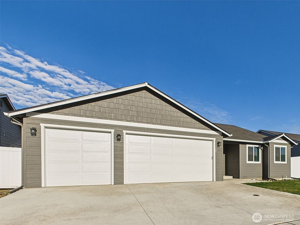 1st image of 2417 3rd Street SE