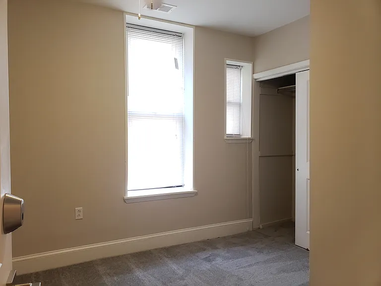 213 S 41st St #C — Photo 31