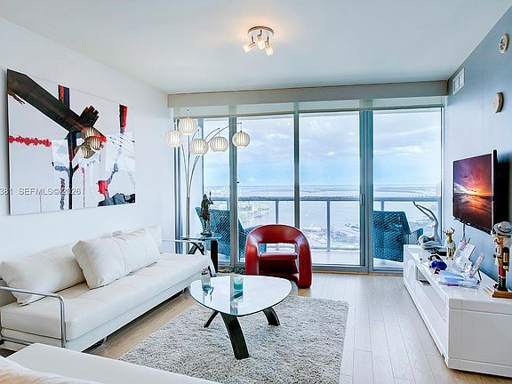 2nd image of 888 Biscayne Blvd APT 4007