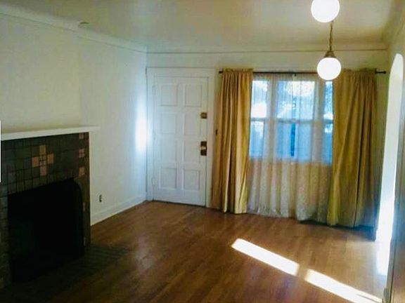 2nd image of 606 S Pleasant Ave