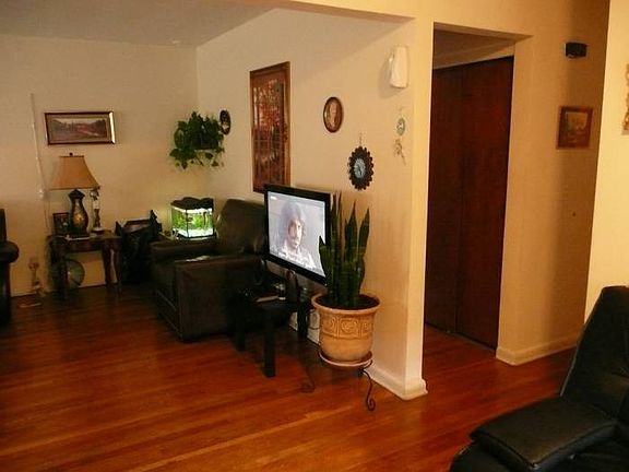 Dining Foyer to Living Ro