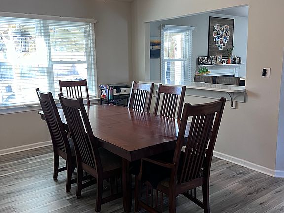 5th image of 1945 Country Manor Ln