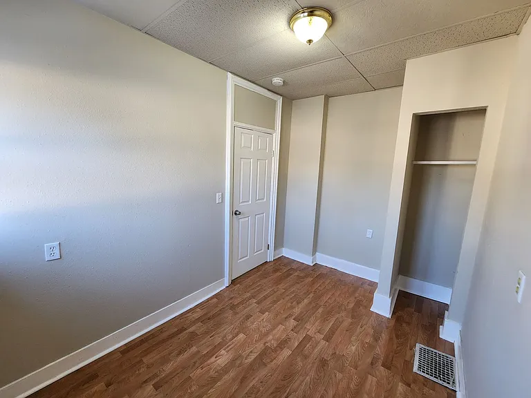 705 E Montgomery St — Photo 9