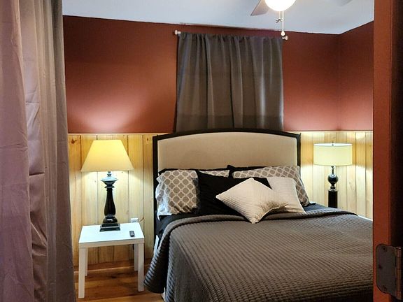 5th image of 42 Alley Rd