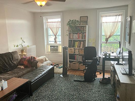 4th image of 629 Hicks St #4R