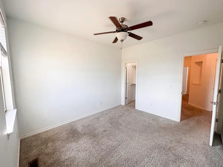 473 S Fretz Ave — Photo 6