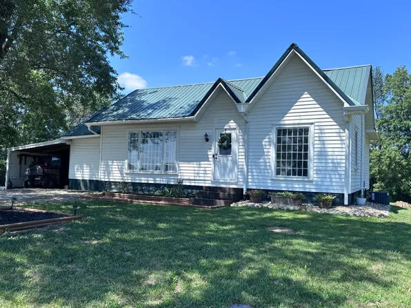 5003 N Cherryville Ln, Bonnie, IL 62816