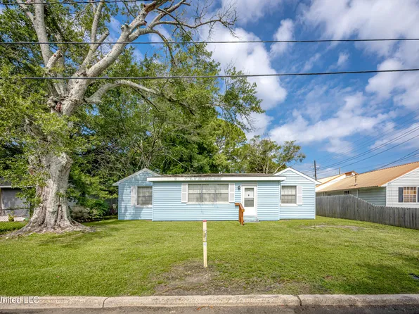 1815 Cherubusco St, Pascagoula, MS 39567