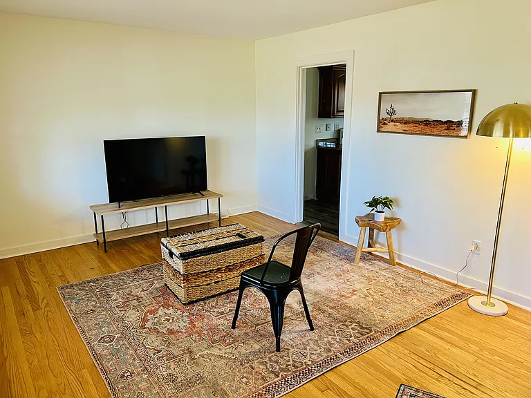 1813 Alpine Dr — Photo 3