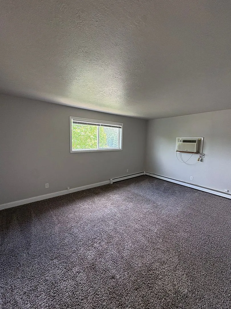 4004 South Main — Photo 4