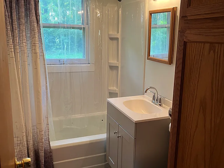 2715 Haskell Ave — Photo 4