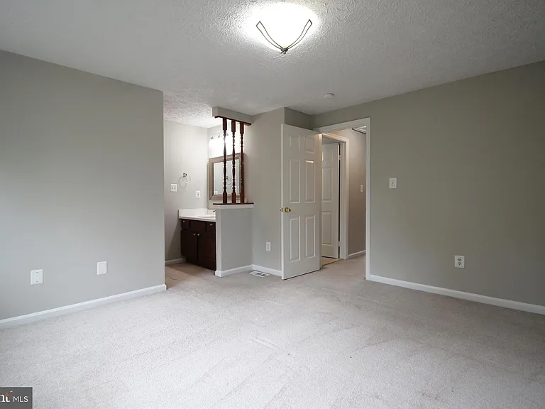 14126 Red River Dr — Photo 22