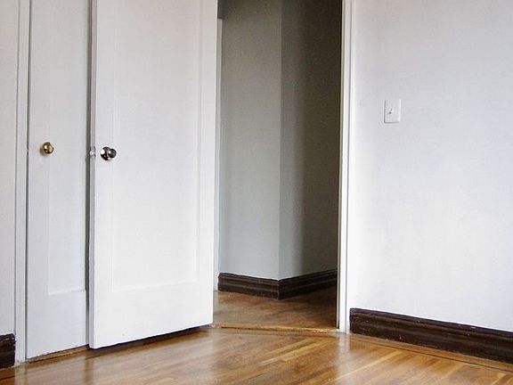5th image of 55 E 196th St APT 5C