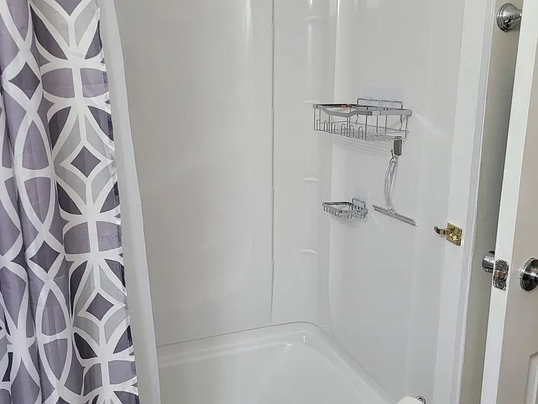 920 Princeton Dr — Photo 17