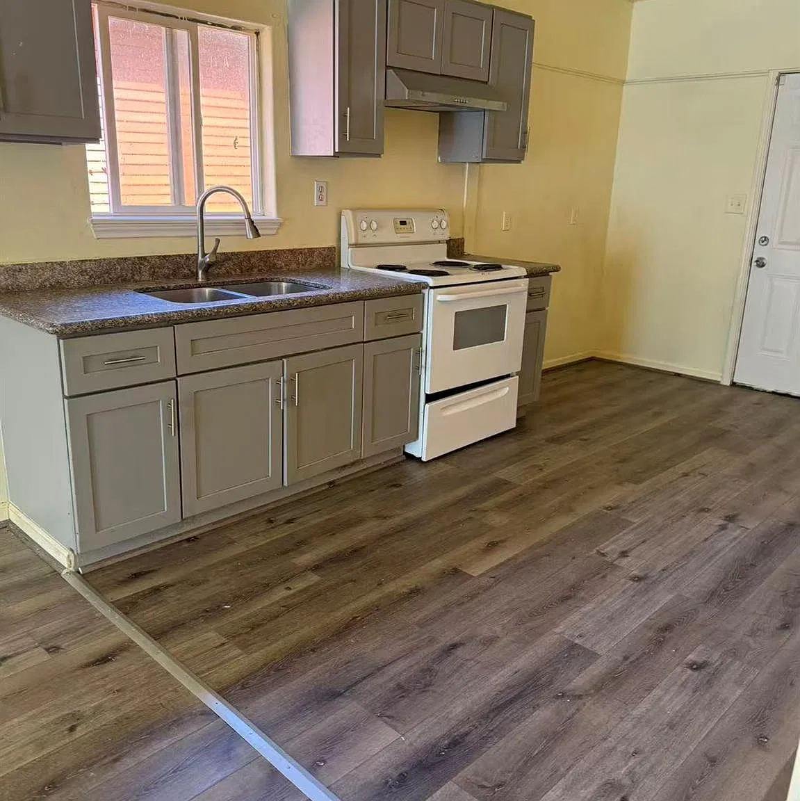 2 bed, 1.0 bath, 680 sqft, $950 — Photo 1