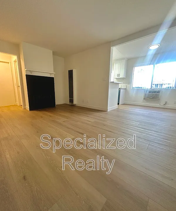 14718 Sylvan St.