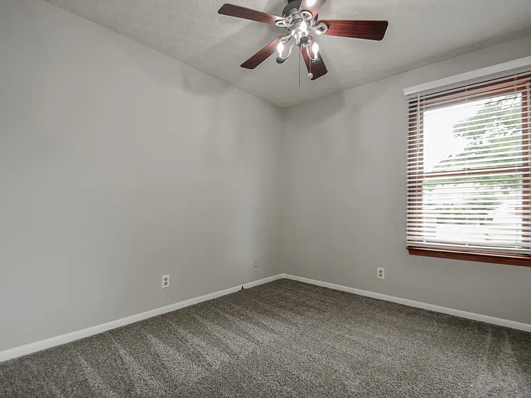 1567 Meadow Hill Ct — Photo 16