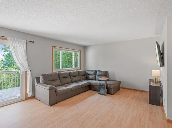 12149 Drake St NW, Coon Rapids, MN 55448