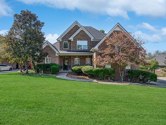 3rd image of 840 Brooke Valley Trce