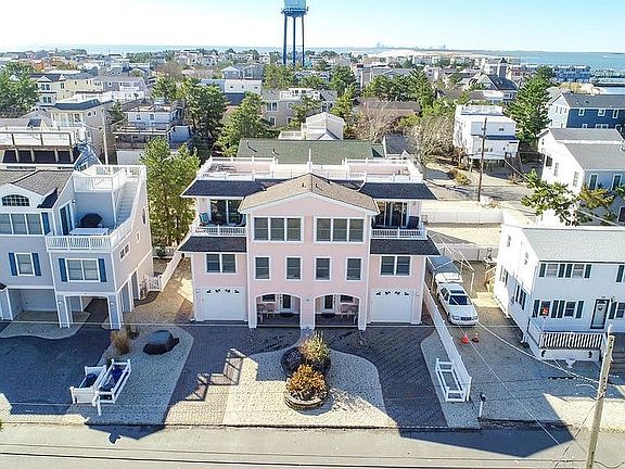 3rd image of 22 W Carolina Ave