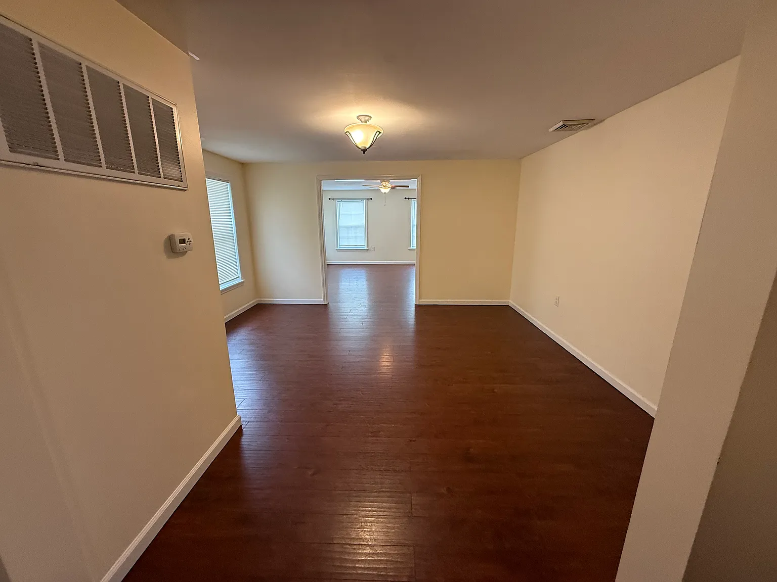 4 bed, $2,500 — Photo 4