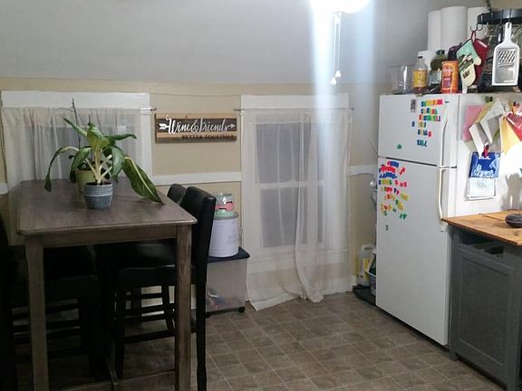 2nd image of 1004 Jennette Ave NW