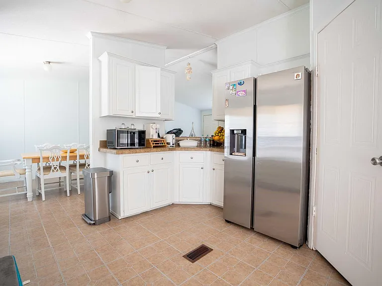 20511 N Sabine Dr — Photo 11