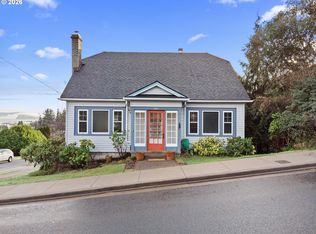 1014 8th St, Astoria, OR 97103