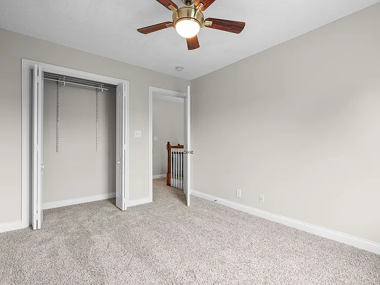 706 Shamrock Ct — Photo 25