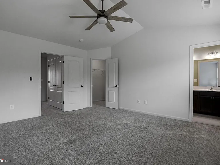 2437 Drake Ln — Photo 15
