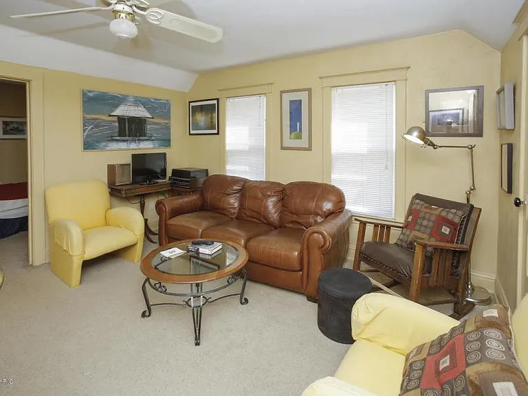 743 Axtell St #2 — Photo 6