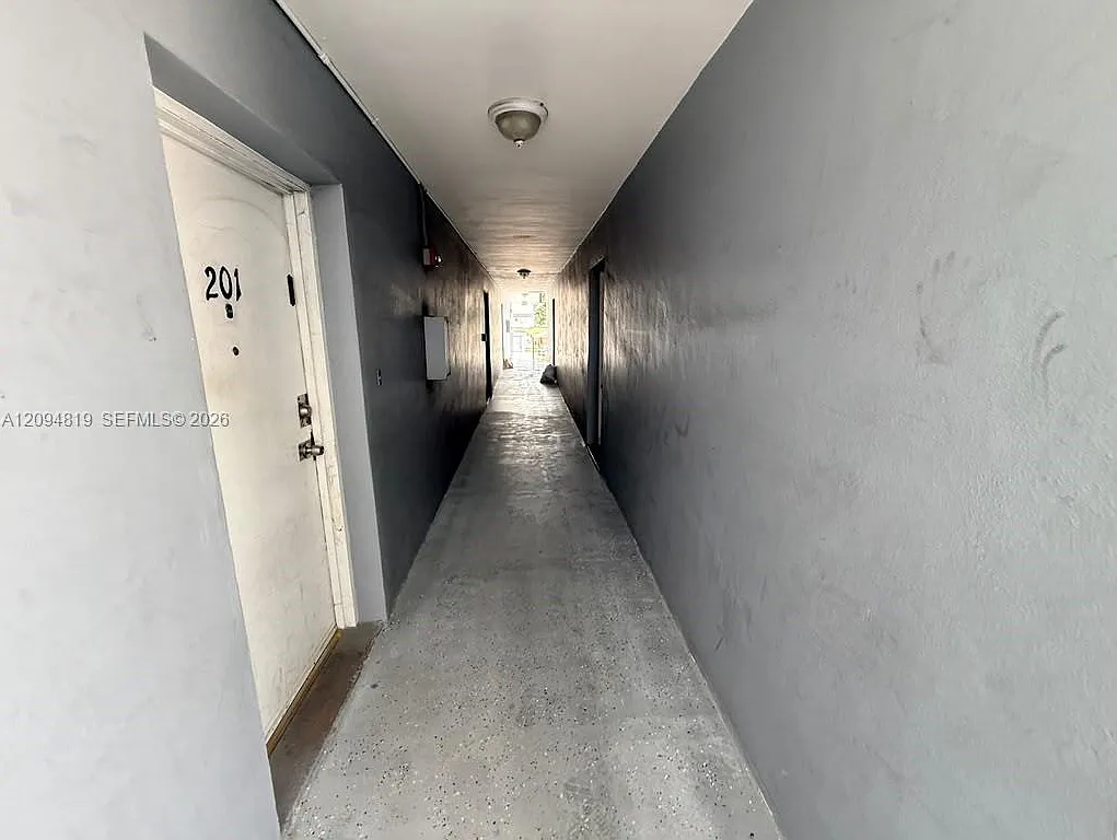 Okeechobee Condo — Photo 2