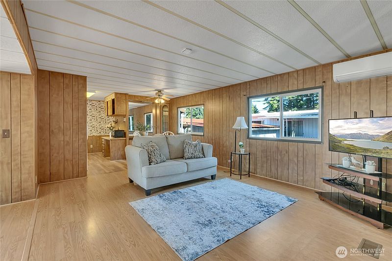 4th image of 4707 Black Lake Belmore Road SW #41