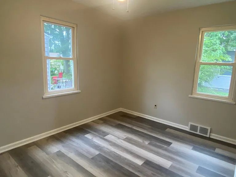 169 Brookfield Rd — Photo 5