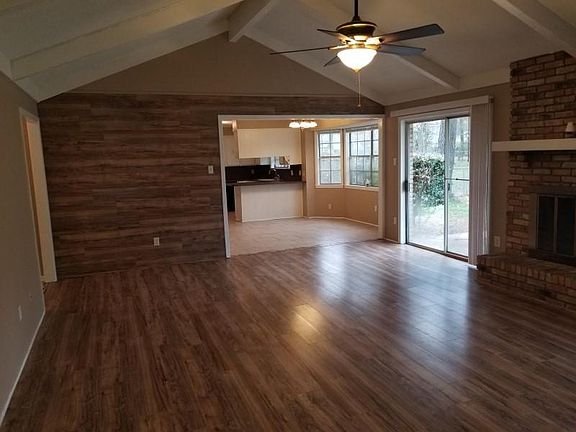 4th image of 3402 Shadow Wood Dr