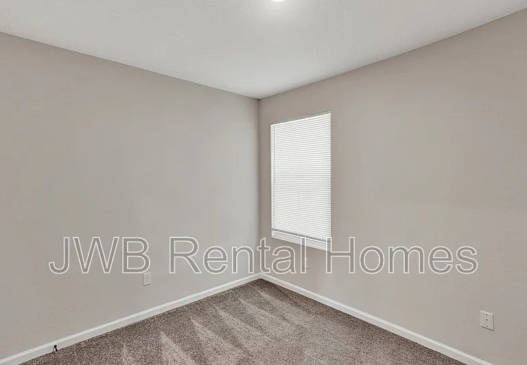 2047 Prospect St — Photo 8