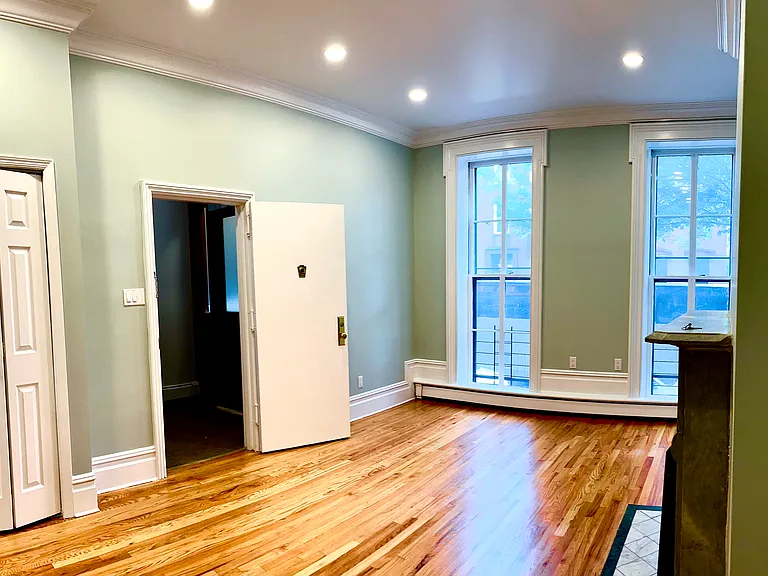 407 Pacific St #1 — Photo 4