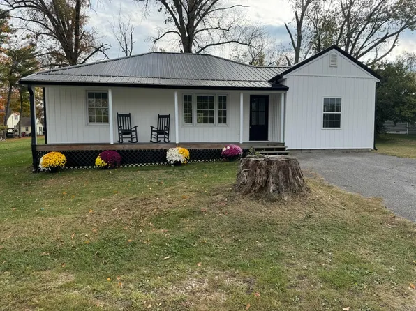 122 Lake Point Dr, Flemingsburg, KY 41041